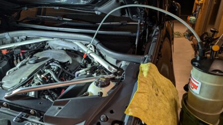 BMW X5 (G05) Oil Change DIY: Extracting from the Top
