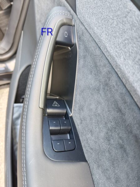 Right front door (FR) with the storage box fitted, seen from the front