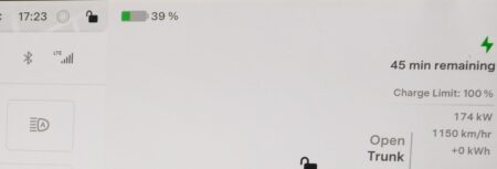 Model YL screen at 17:23, 39 percent, 45 minutes remaining, limit 100 percent, 174 kW