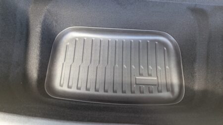 The mat for the sub-trunk under the boot floor
