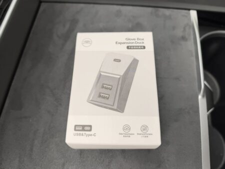 Packaging for the AliExpress glovebox expansion dock