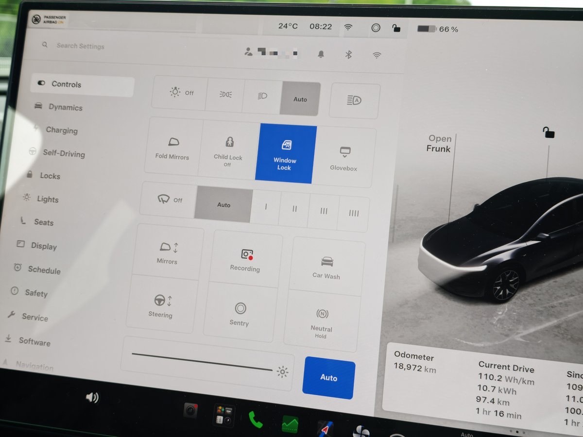 Model YL Controls screen with the wipers switched to Auto