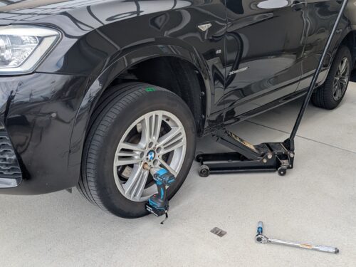 f25-tyrechange-202511-wrench