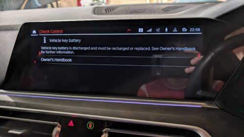 iDrive Check Controlに「Vehicle key battery」の詳細メッセージ