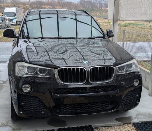 BMW F25 X3のフロントビュー